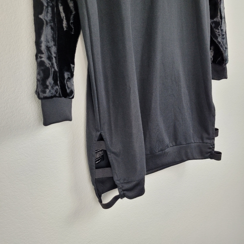 Adidas sweatshirt mock neck dress with velvet sleeves - Picture 6 of 10